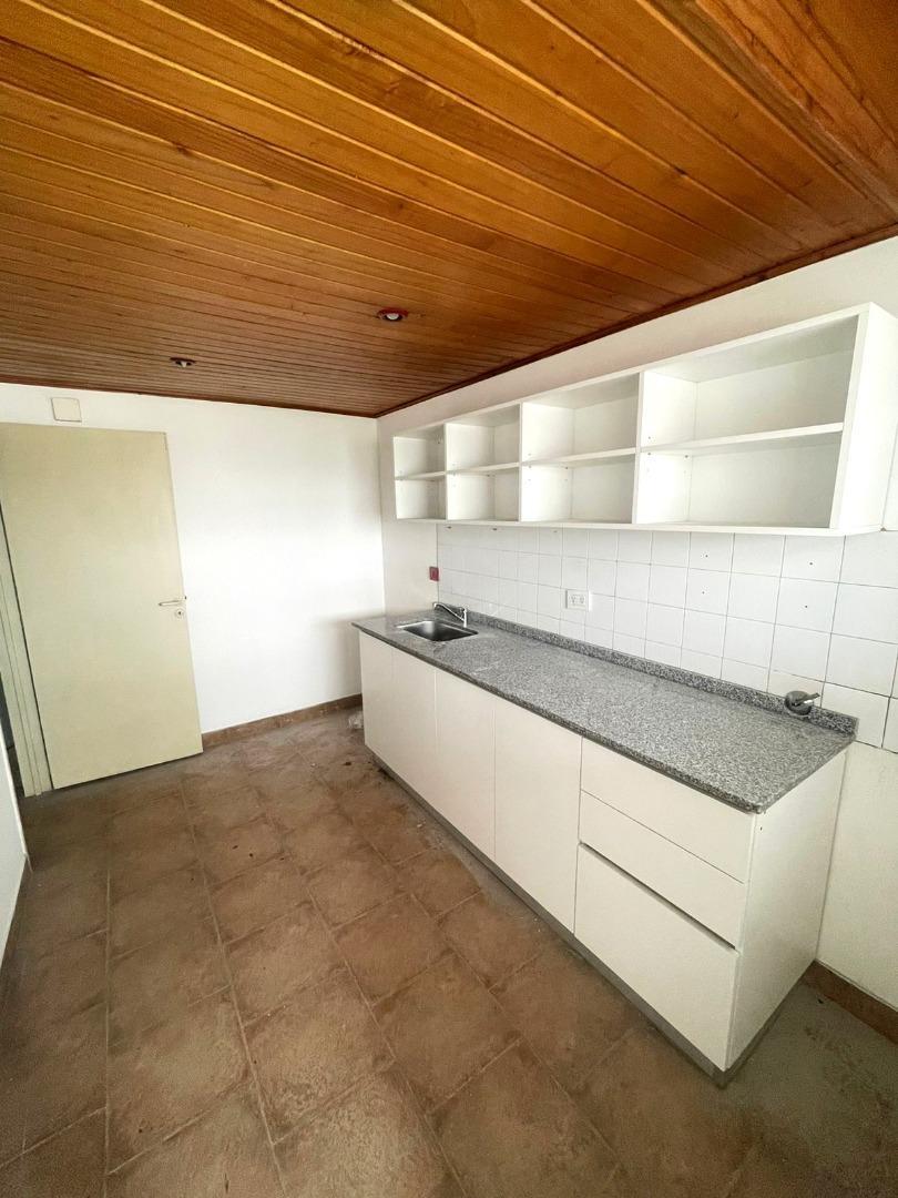 DEPTO 3 AMB CENTRICO EN V. BALLESTER C/ 2 BALCONES APTO PROF