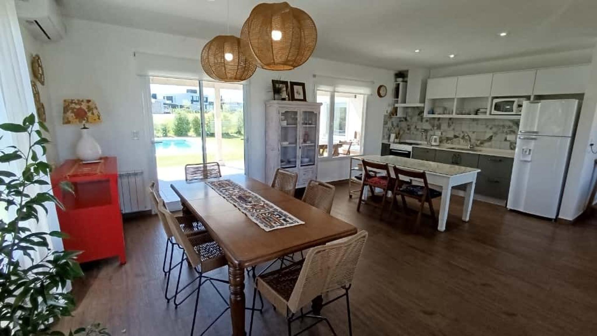 Casa en Alquiler Temporal de 4 dormitorios