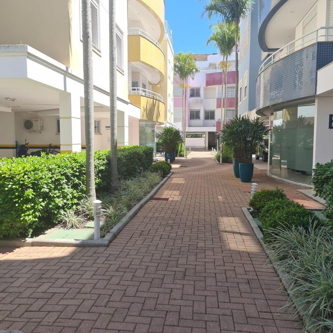 Basil Dúplex  amueblado, a pocos pasos del mar en la codicia