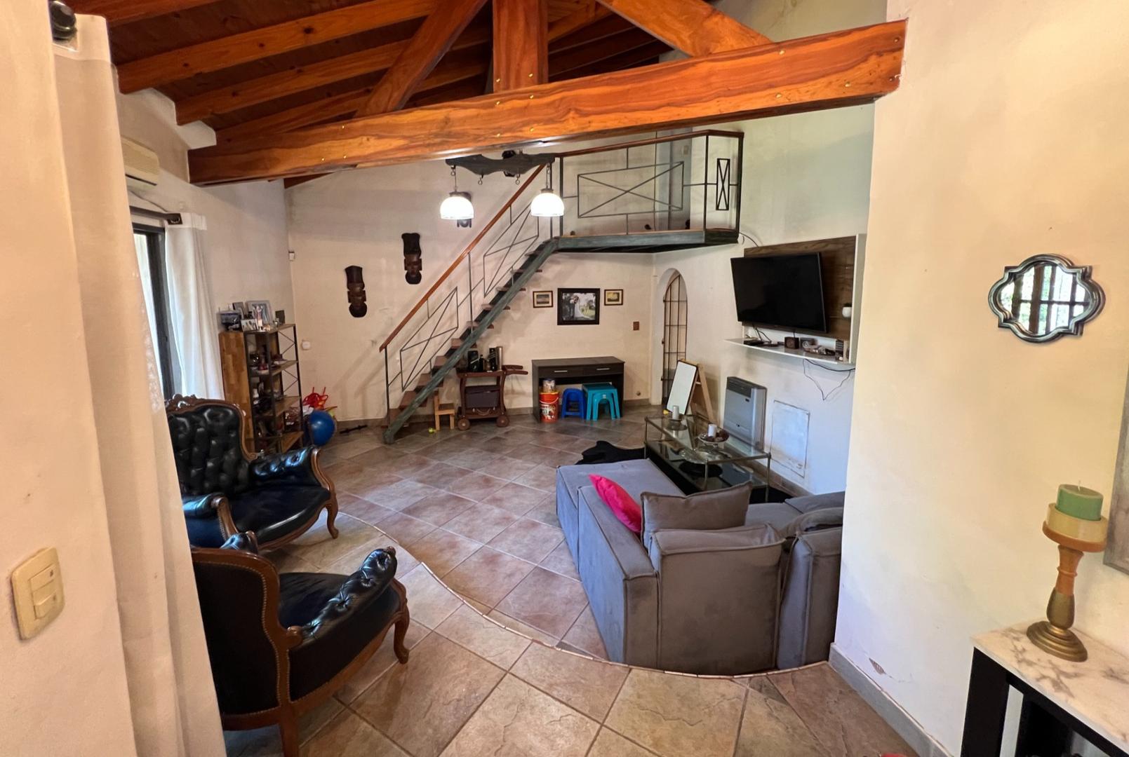 CASA EN VENTA - ESCOBAR
