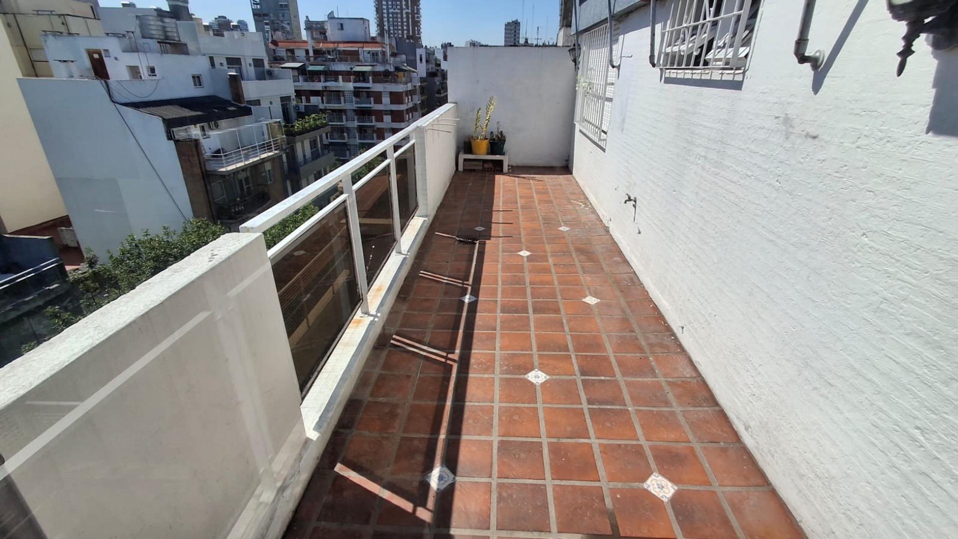 DOS AMBIENTES CON BALCÓN ATERRAZADO