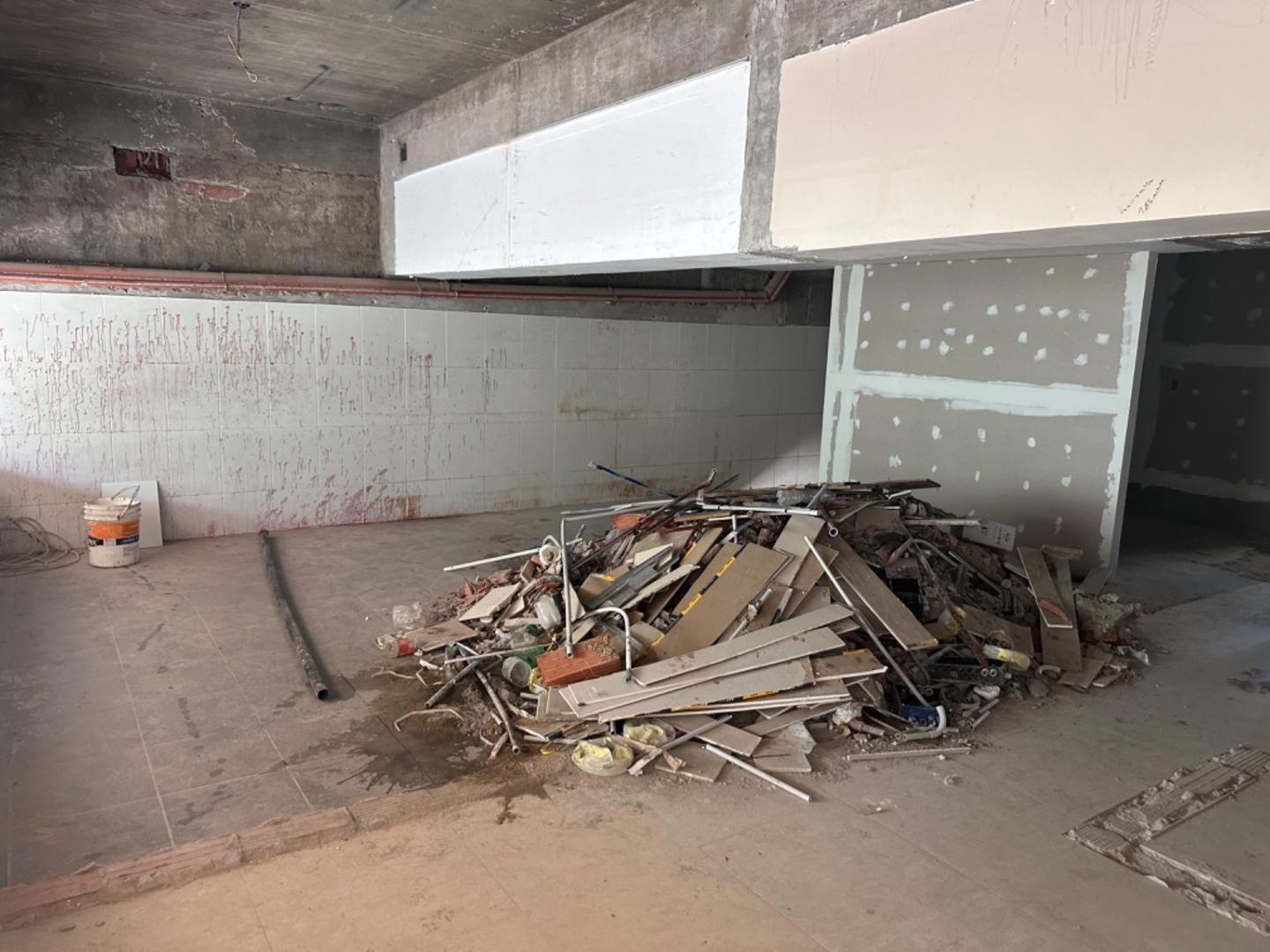 LOCAL COMERCIAL ENFRENTE PLAZA EJERCITO DE LOS ANDES