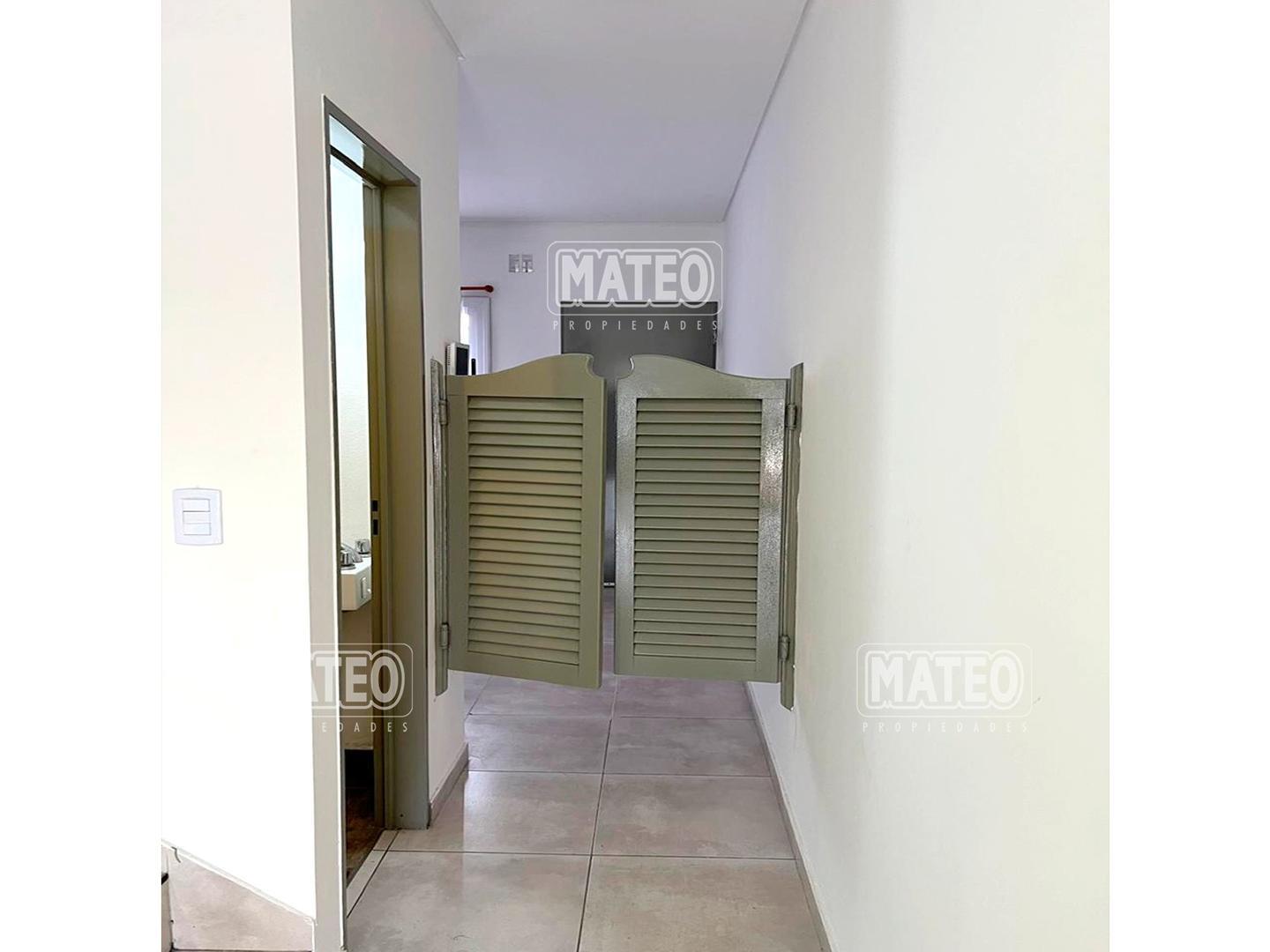 Casa 3 ambientes con 2 baños