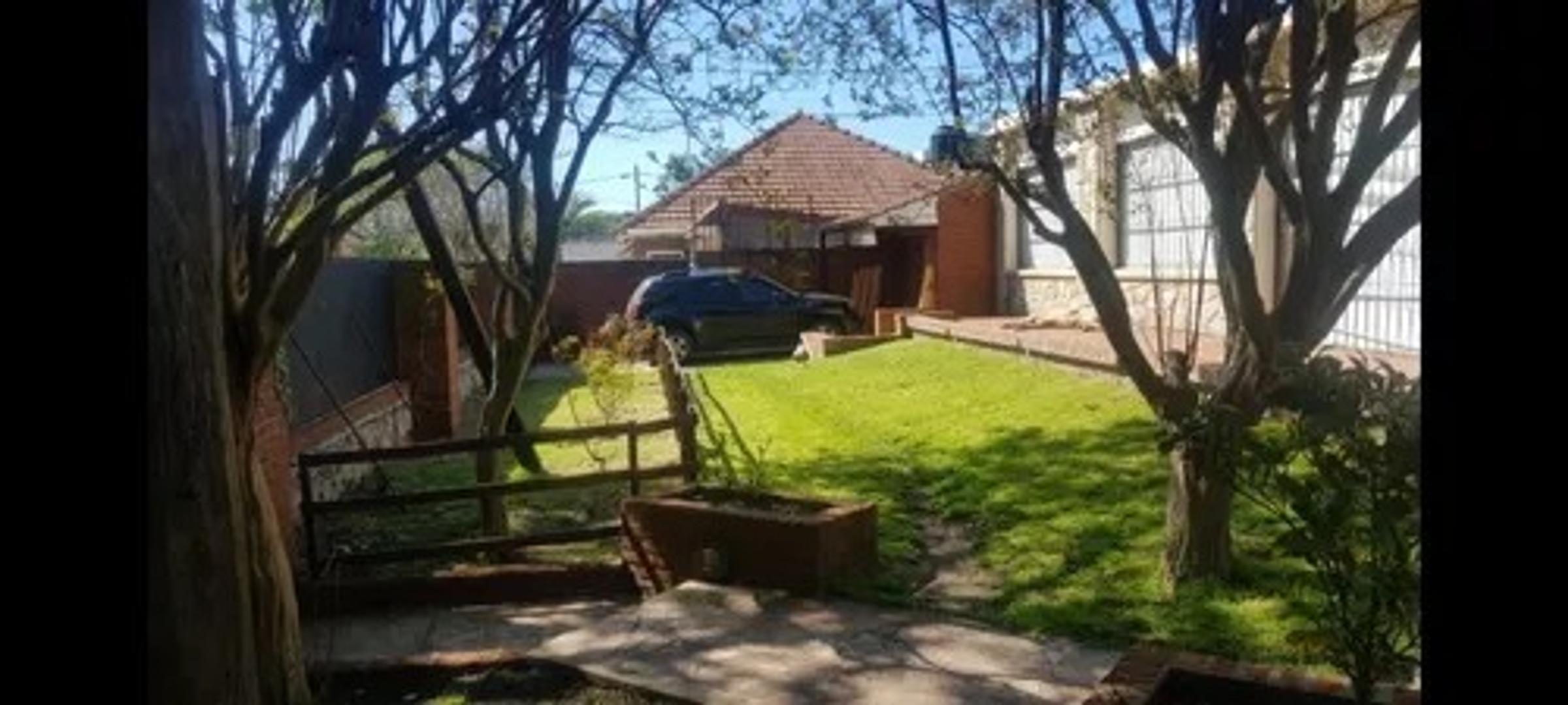 CHALET 3 AMBIENTES BARRIO CONSTITUCION