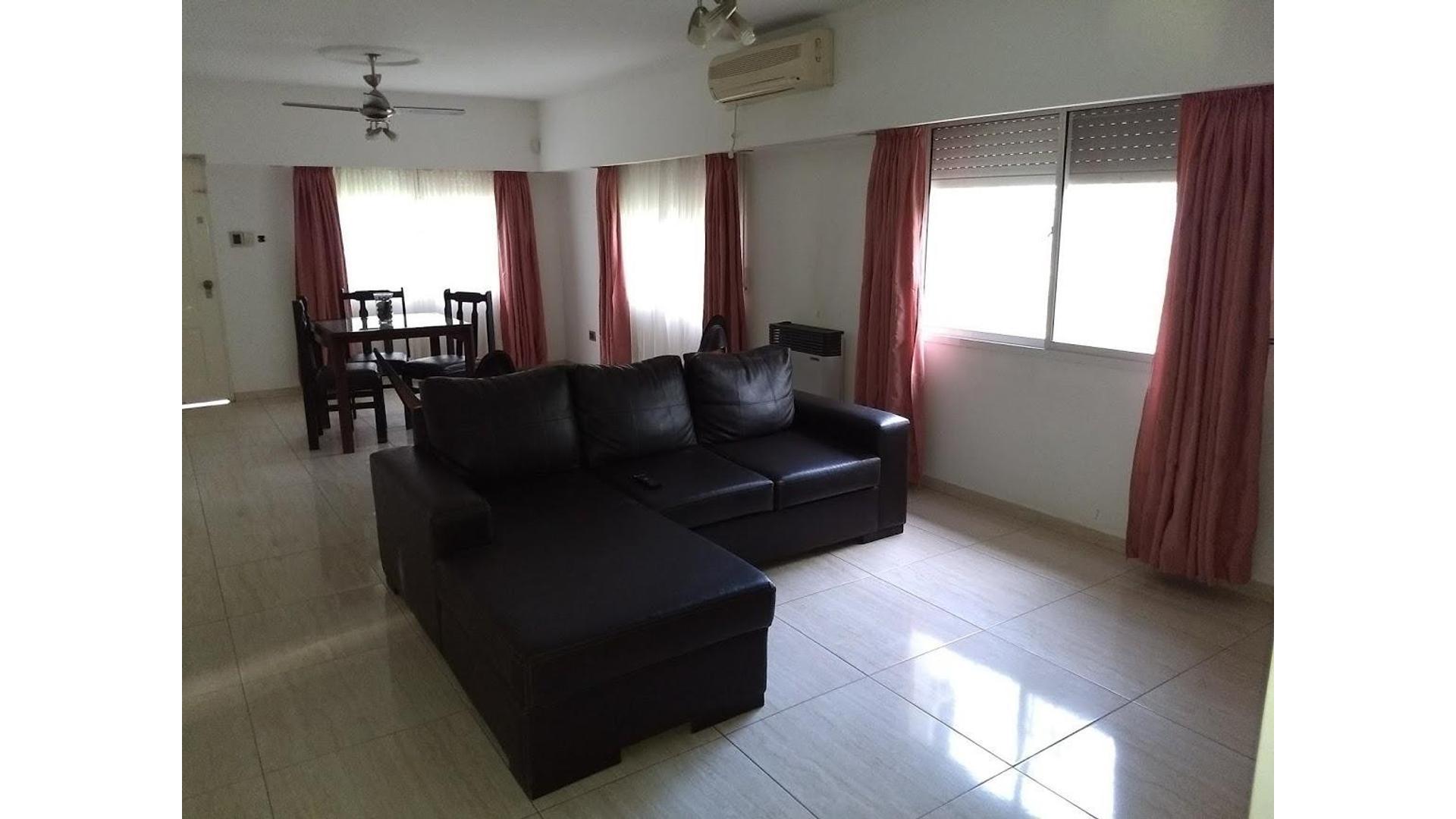 Garita 14   Dormitorios Fabuloso Terreno 1100 Mt.