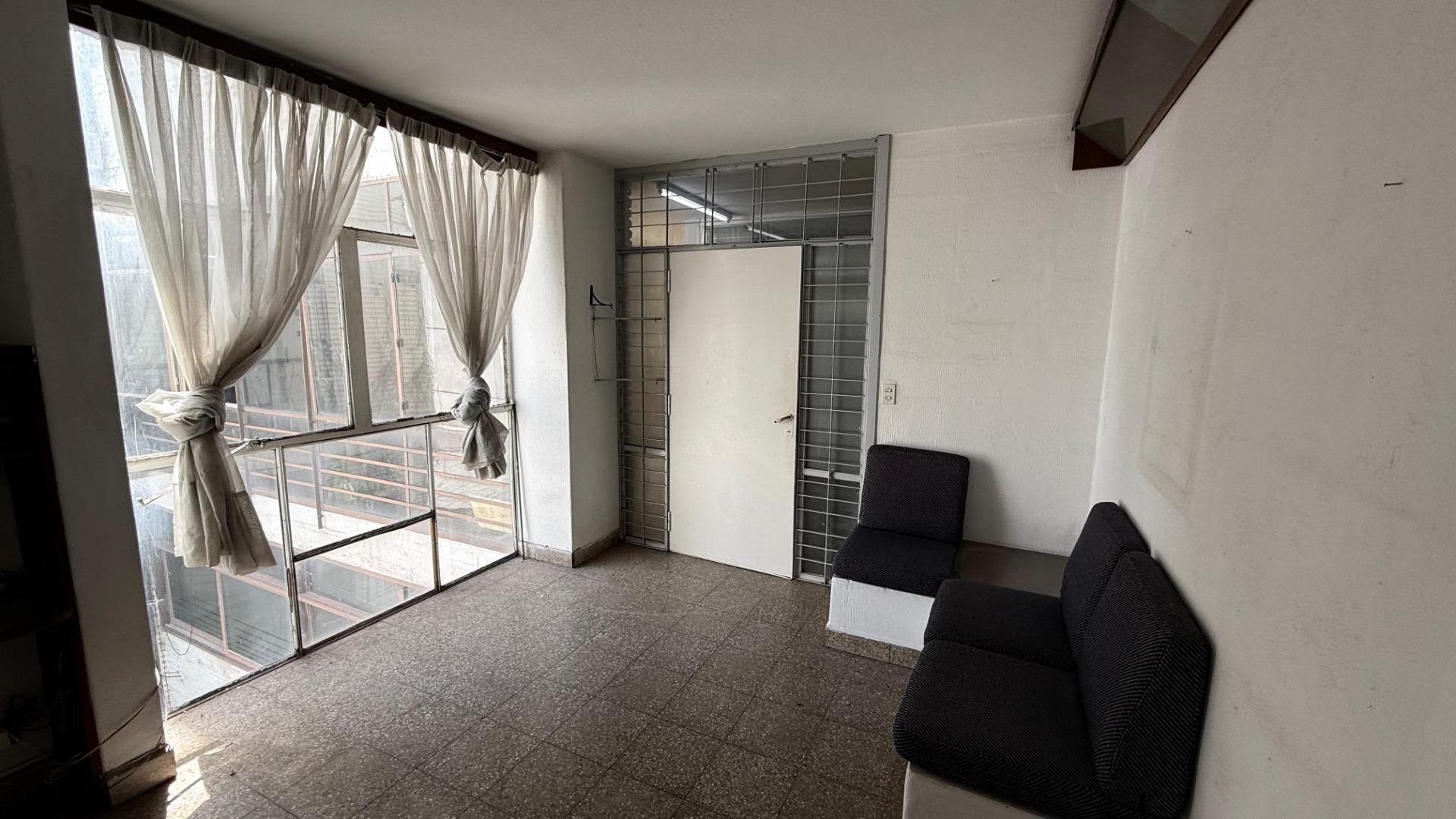 Oficina en Alquiler 40 años