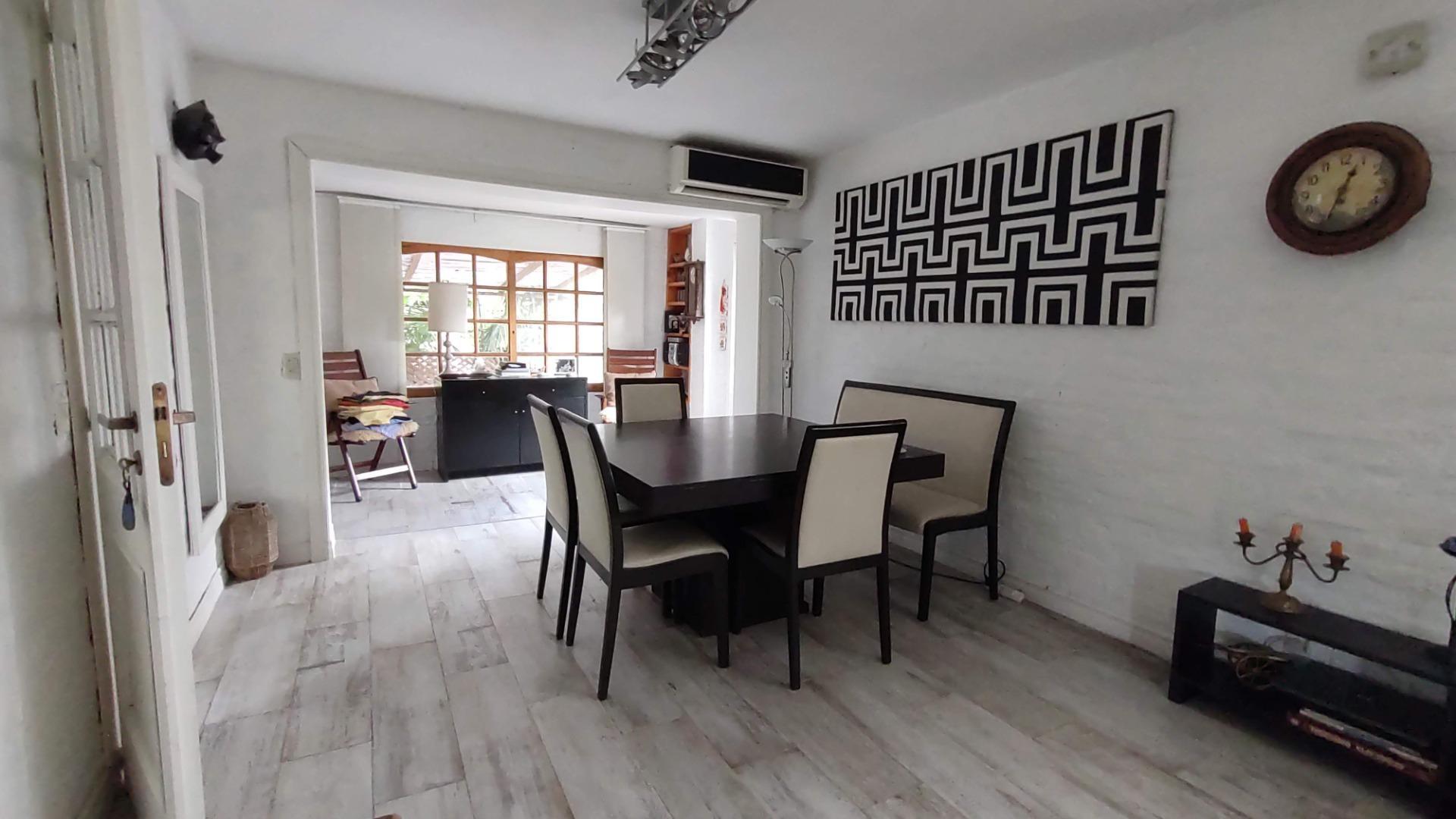 Casa 4 ambientes con 4 baños