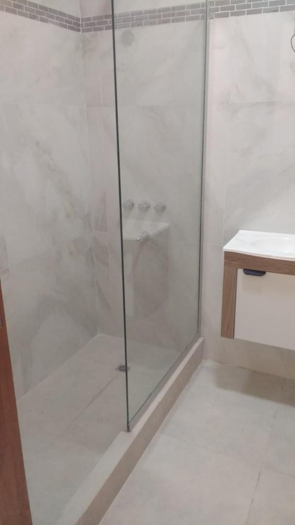 Casa en Alquiler con 2 cocheras