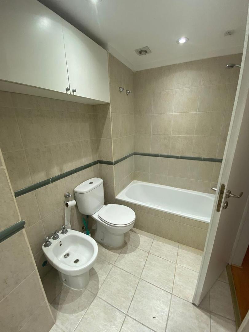 Departamento en Alquiler con 1 cocheras