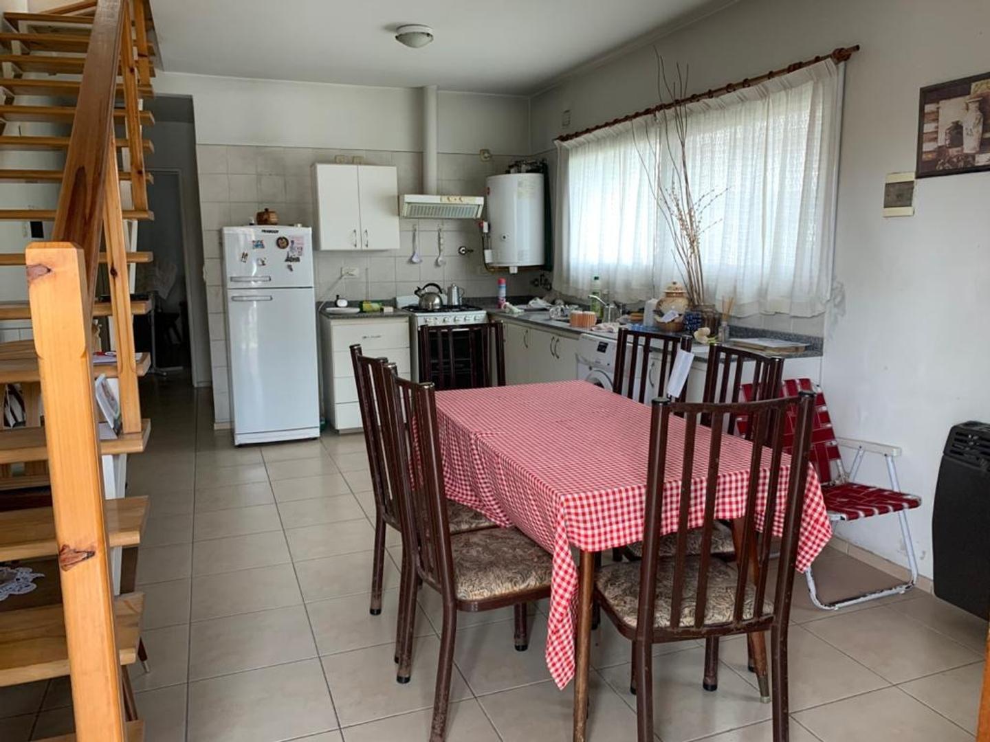 Departamento 4 ambientes con 2 baños