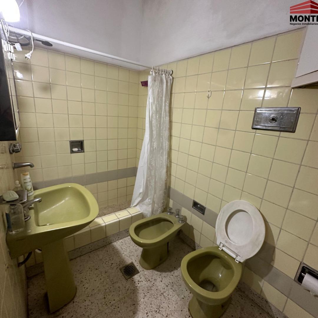 CASA EN VENTA - Calle Rocamora