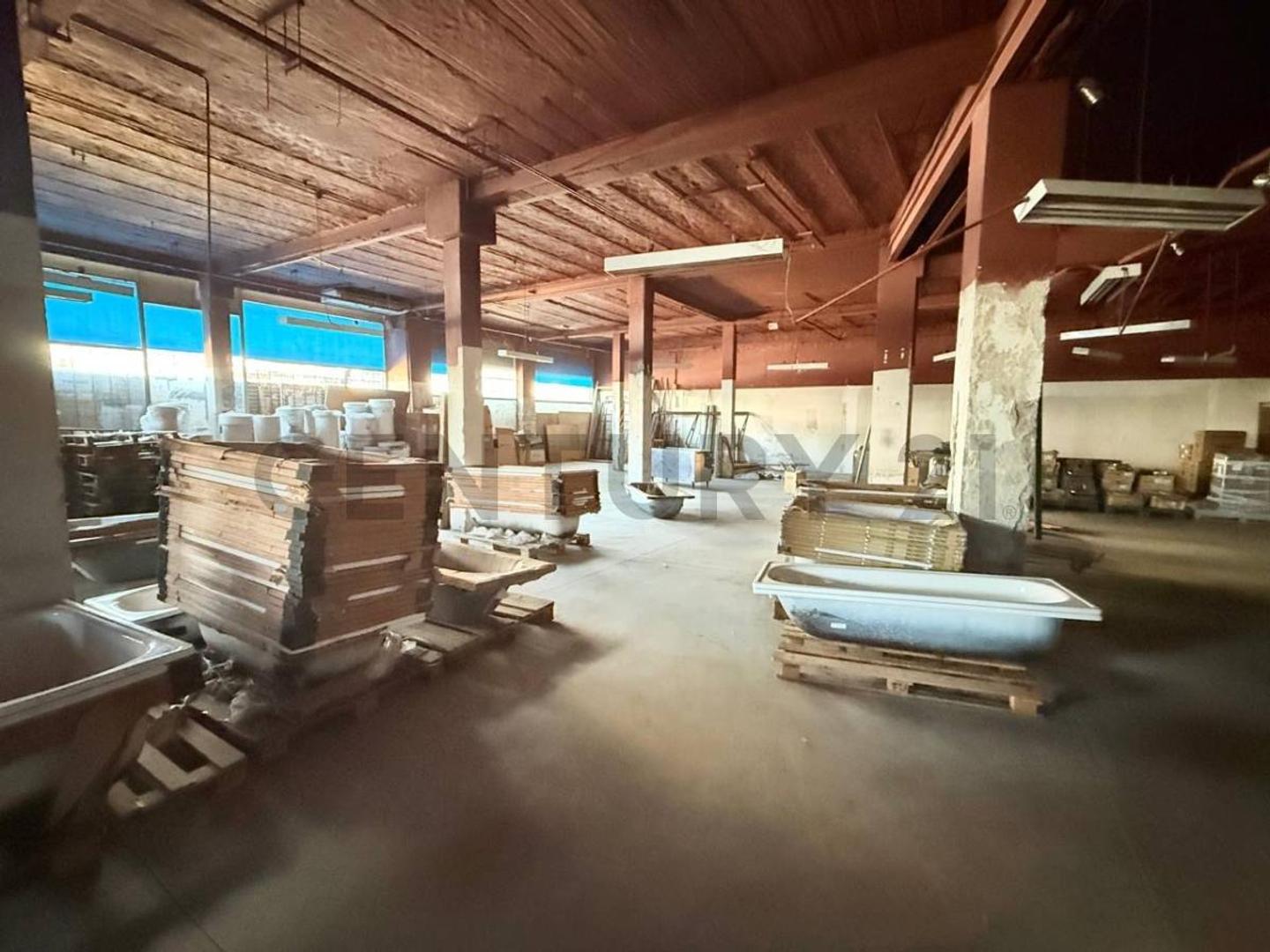 Galpon en Alquiler 16  mts Fondo