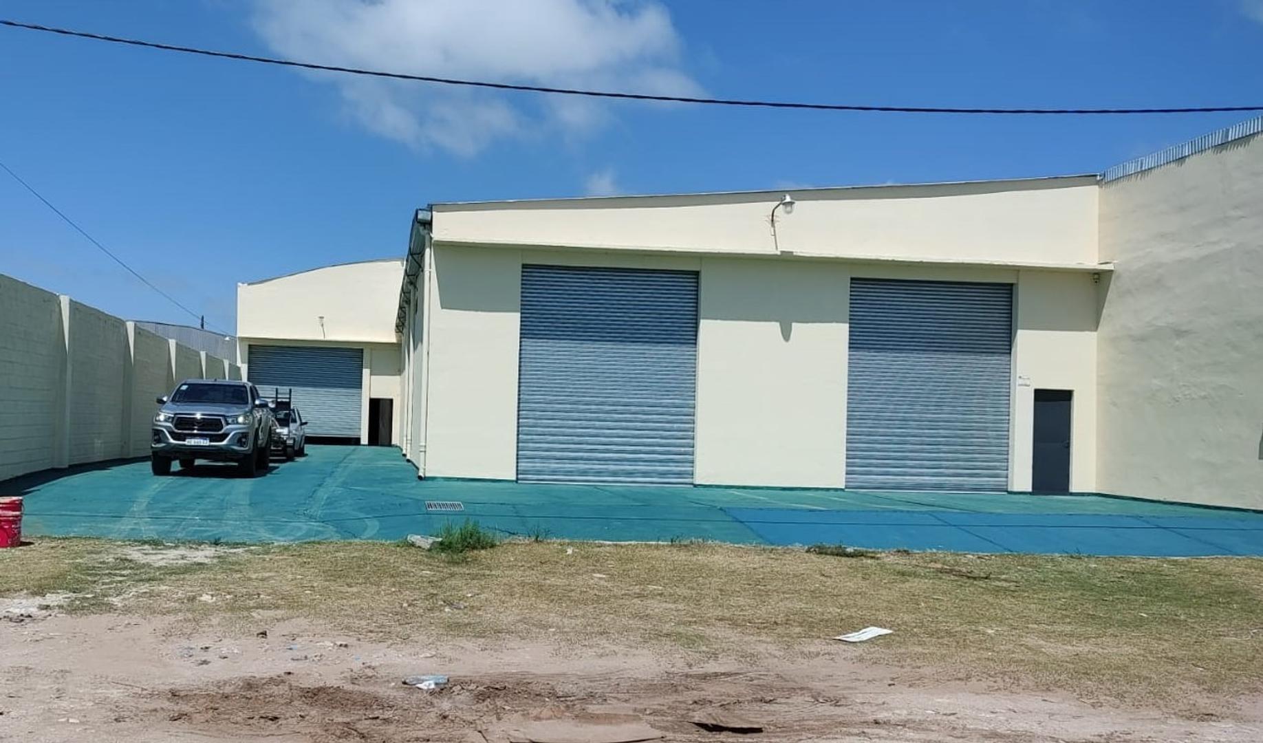 Venta de Importante Galpón con pocos años de construcción!.