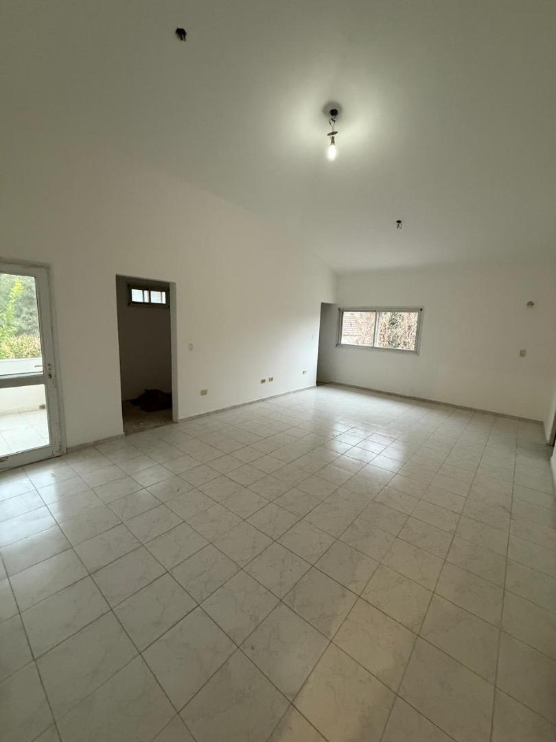 Casa en Alquiler en Arguello, USD 2.000