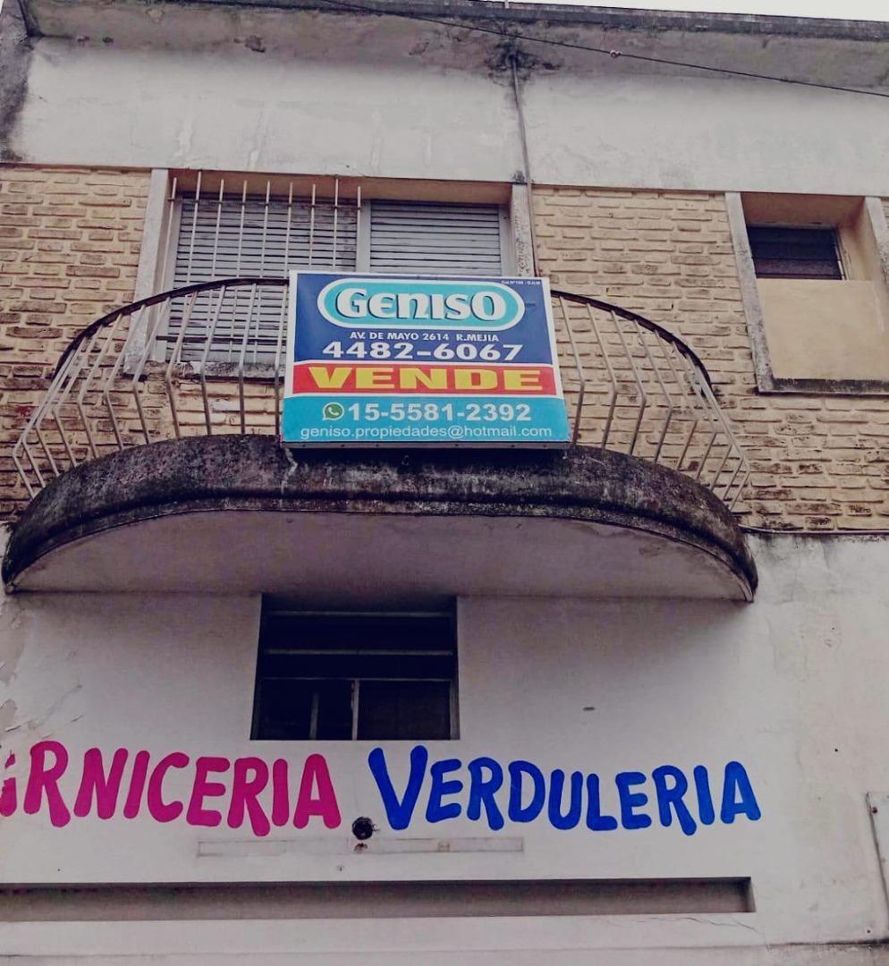 Ph de 4 ambientes en primer piso por escalera (Ciudadela)