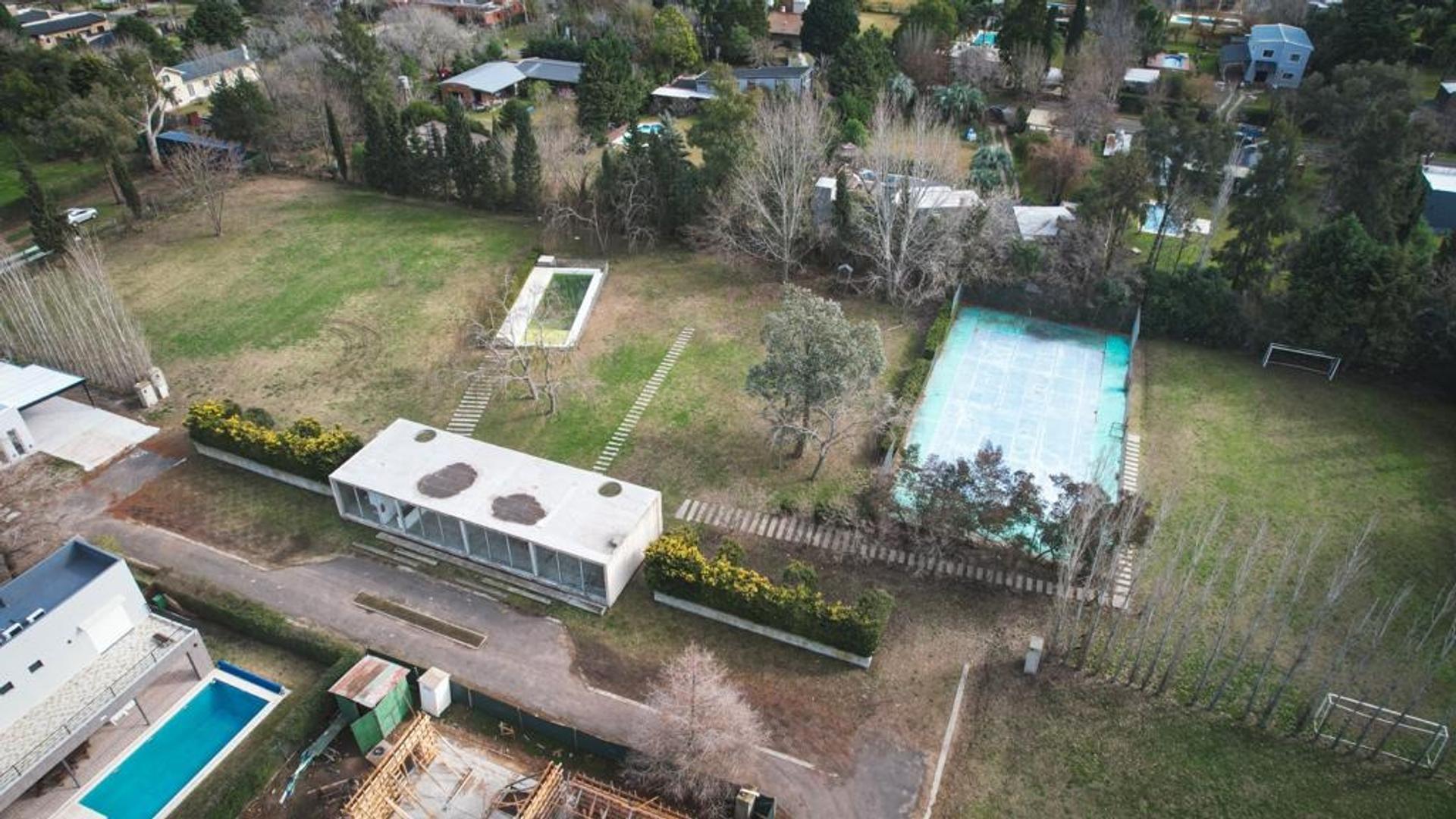 VENTA DE TERRENO EN BARRIO BRUJAS PILAR