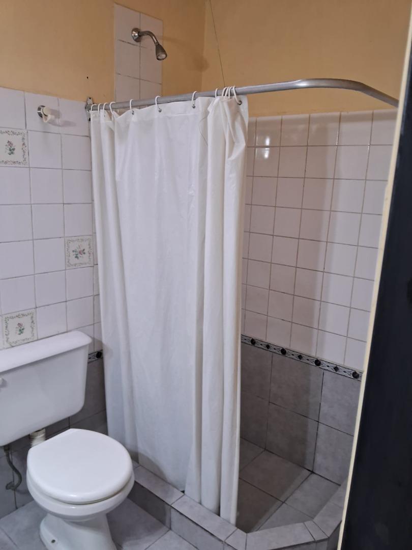 ALQUILER PH 2 AMBIENTES CON PATIO, CHILAVERT