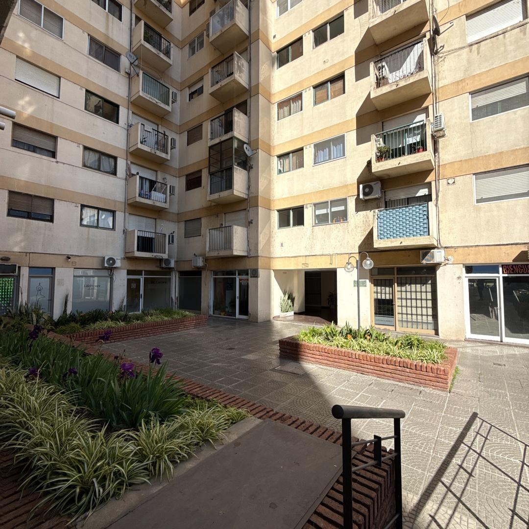 Sarmiento 58 , Piso 5