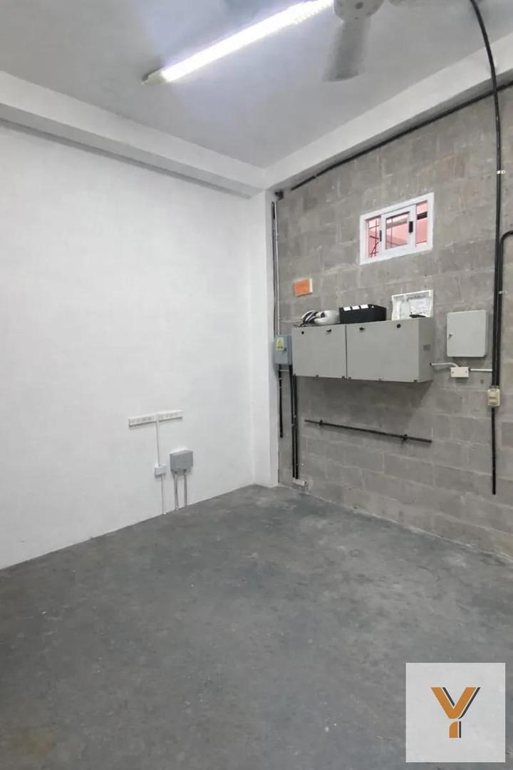 Oficina en Alquiler al Norte