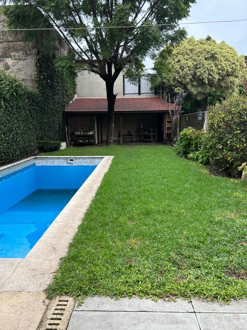 Chalet 5 ambientes en Castelar Sur