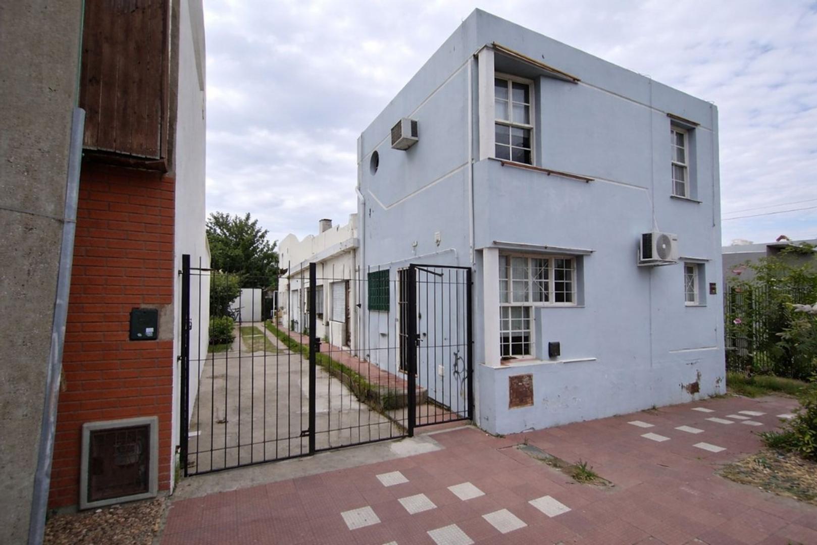 Departamento Dúplex con cochera en Cervantes 345