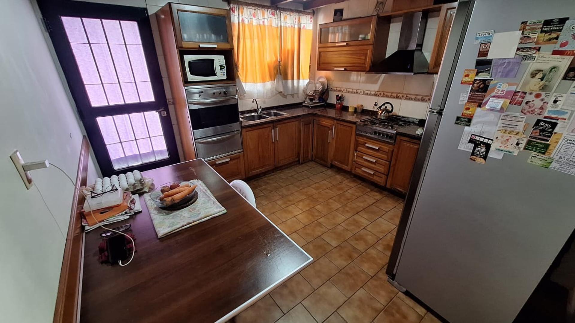 VENTA CASA 4 AMBIENTES SAN MARTIN CENTRO