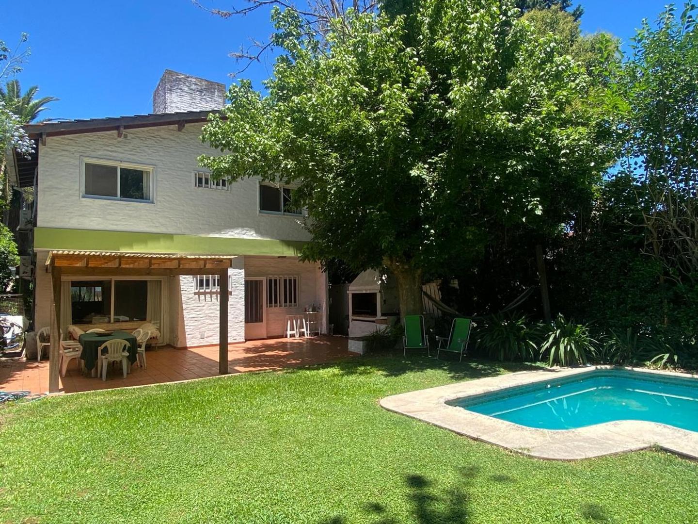 Casa en Alquiler de 4 dormitorios