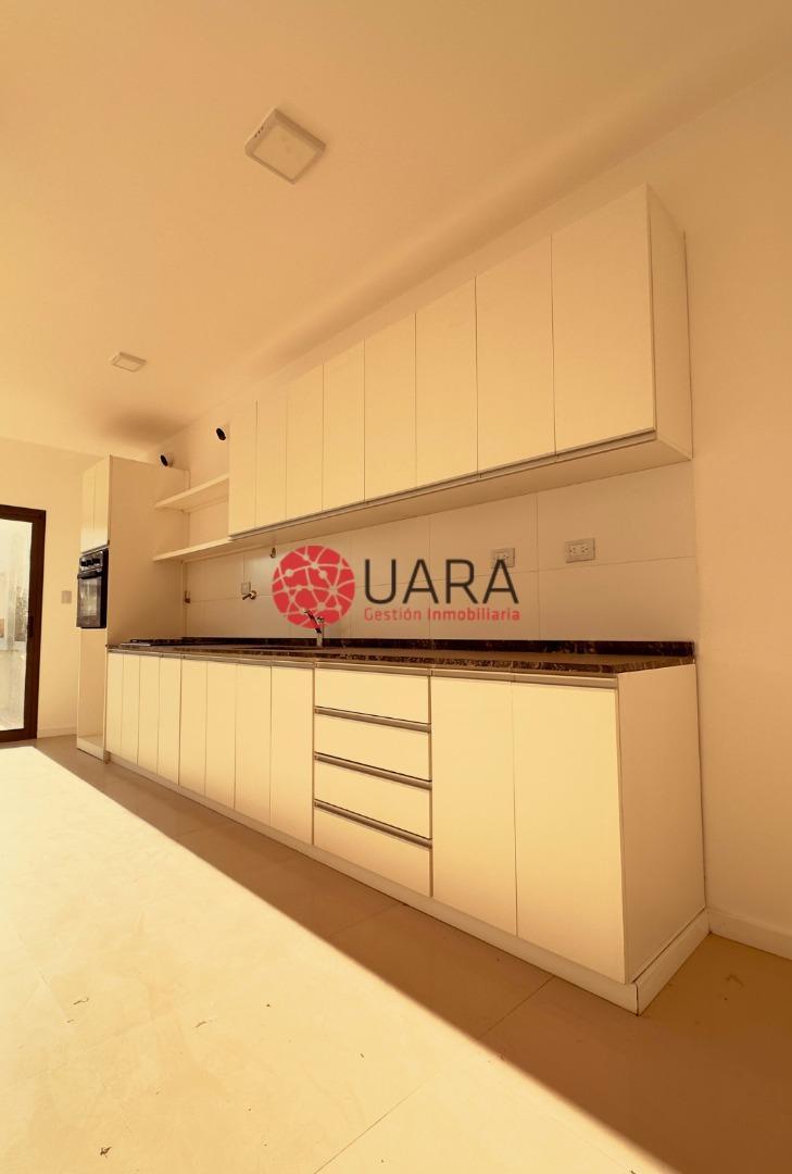 DUPLEX DE CATEGORIA IDEAL INVERSOR EN VENTA LA CALANDRIA