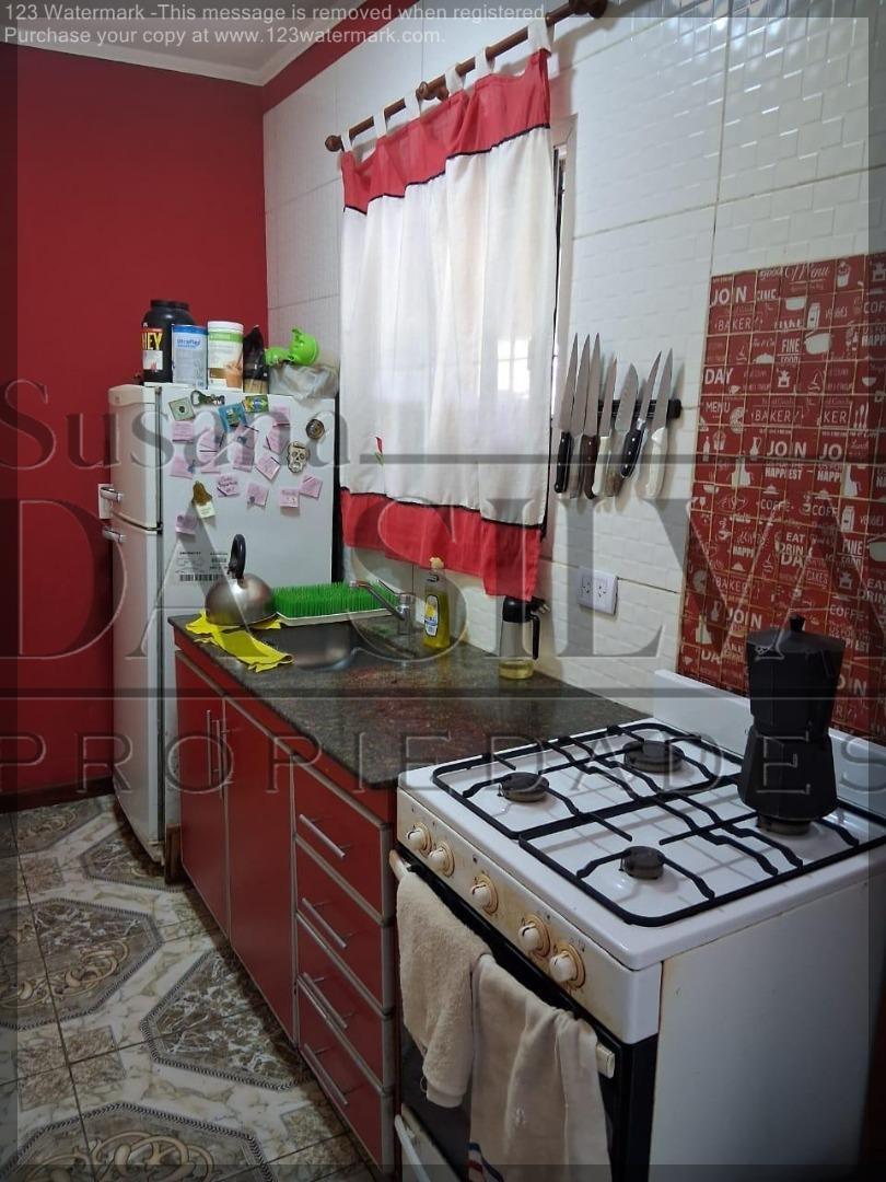 Casa 3 ambientes con 2 baños