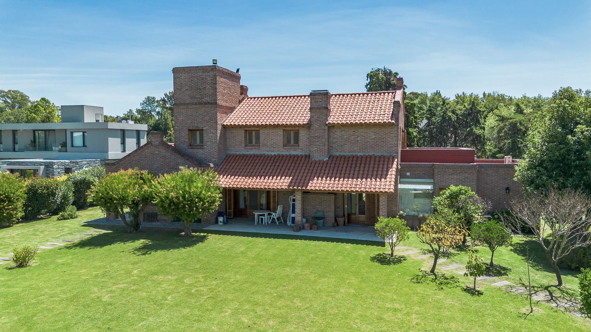 Au Acceso Oeste Km 42