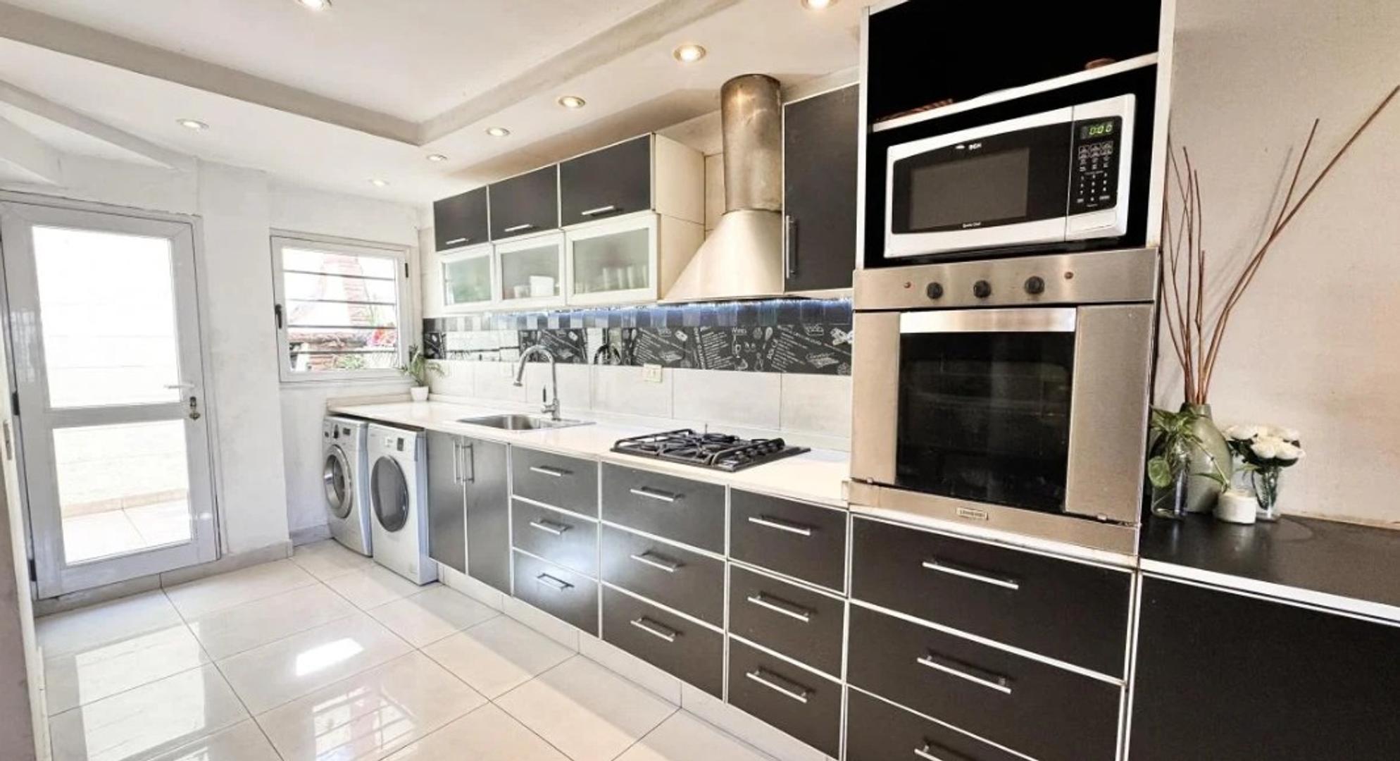 Casa en Venta en Villa del Parque, USD 249.000