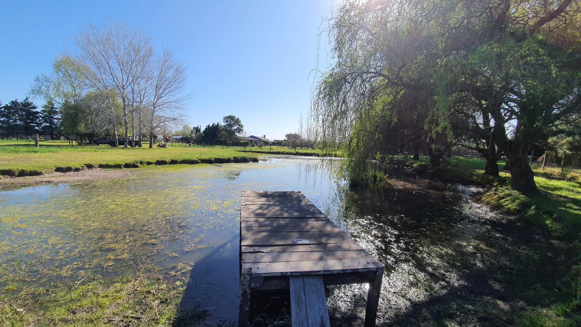 Chacra con lago propio y Pileta
