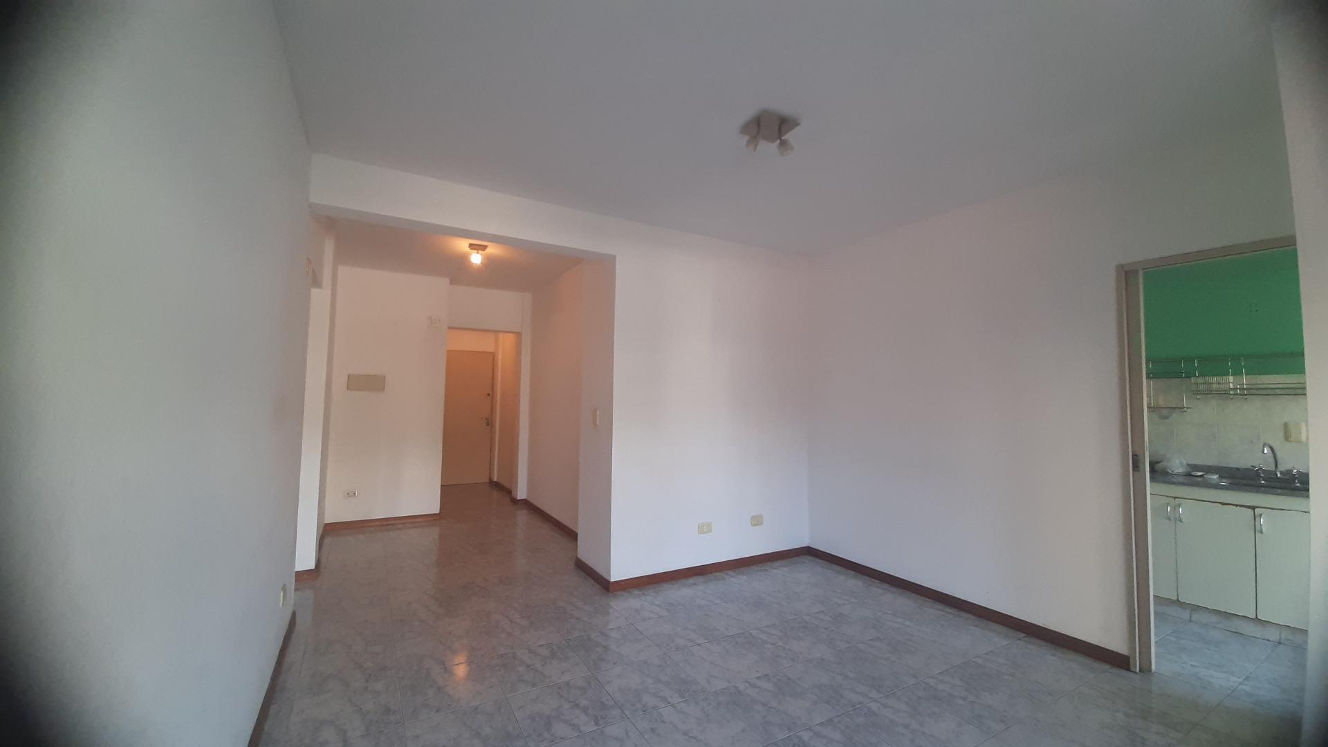 Departamento en Venta en Villa del Parque, USD 108.000