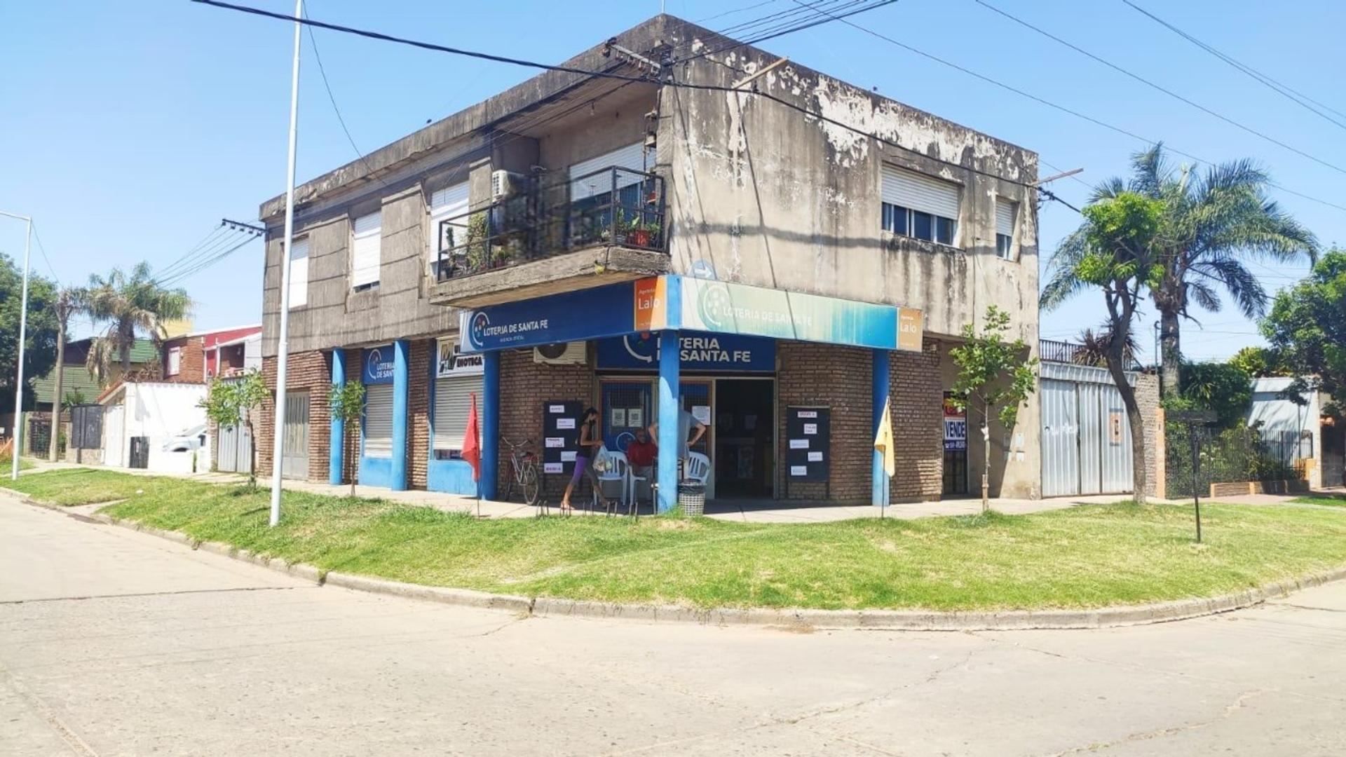 Capitan Bermudez, Laprida 100, local y departamento 3 dorm