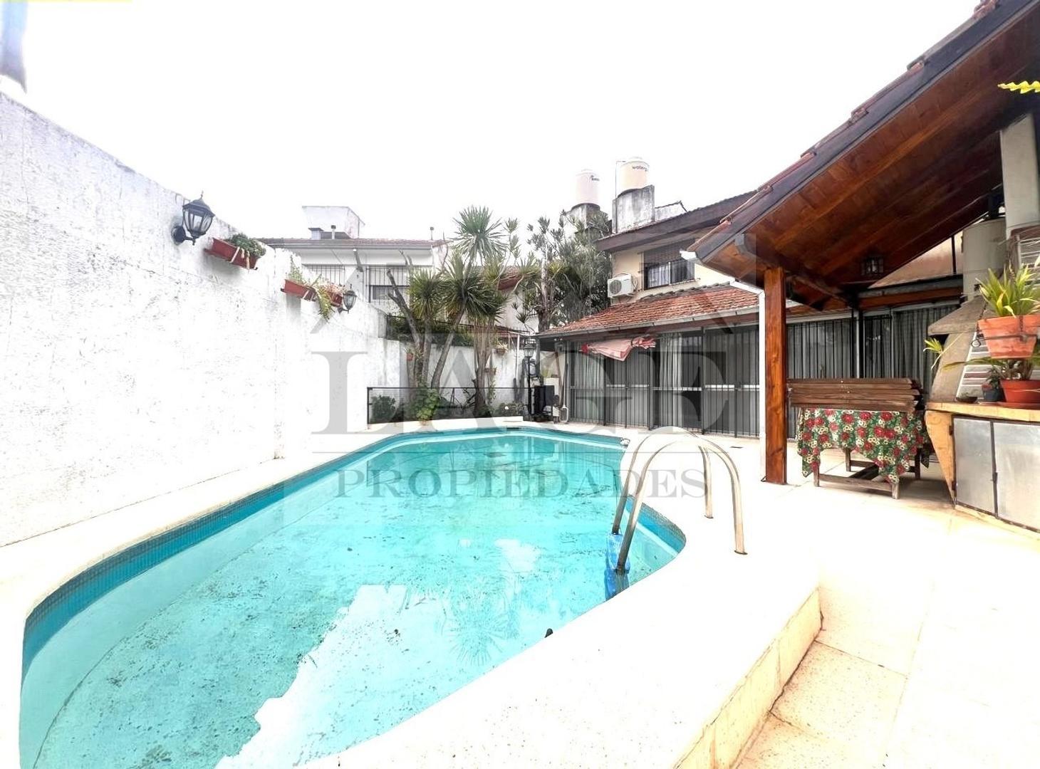 Casa en Venta con 1 cochera