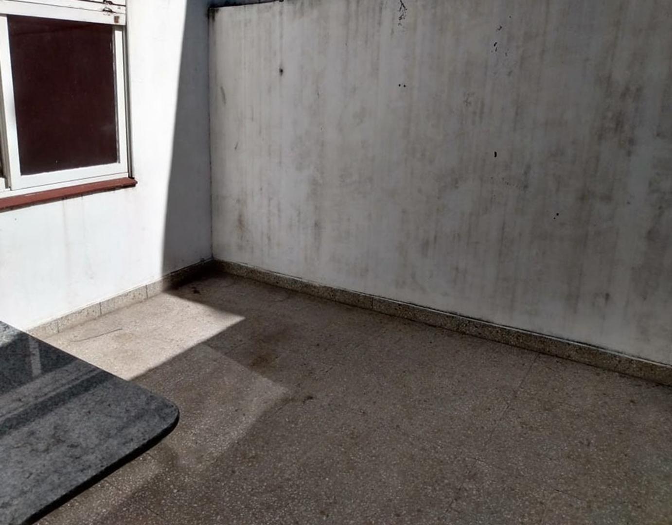 DEPARTAMENTO EN PH - 3 AMBIENTES - MERLO