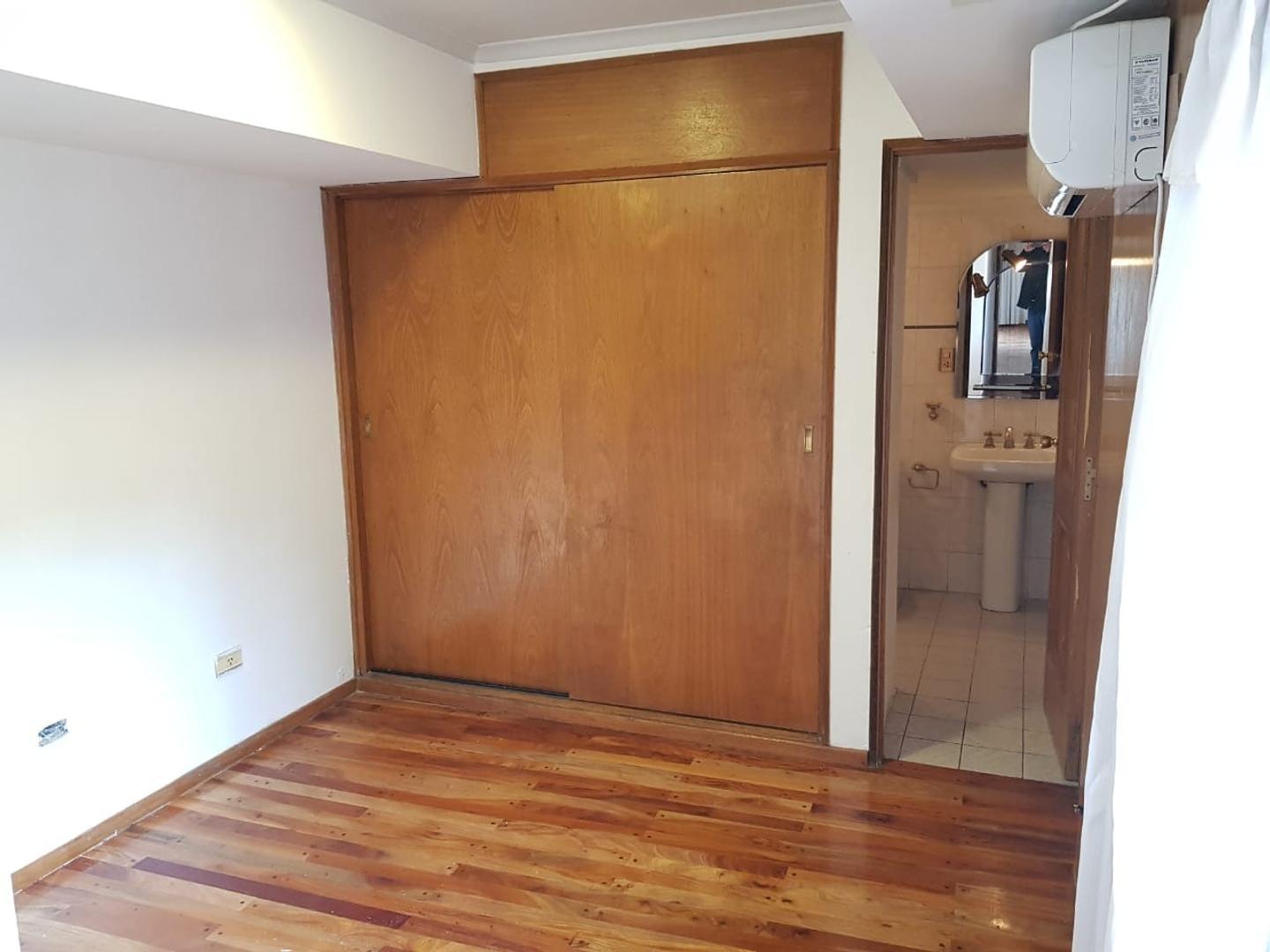 DEPARTAMENTO EN CALLE 25 DE MAYO - TRES DORMITORIOS