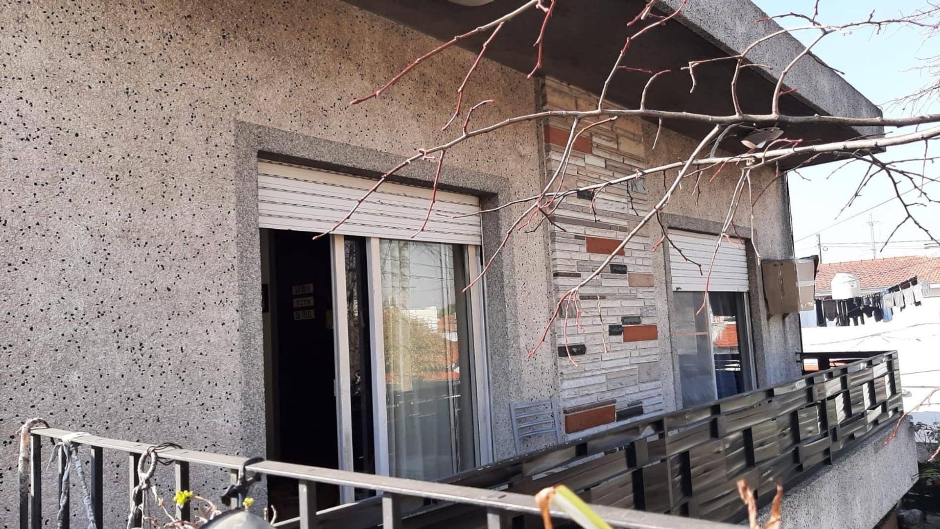 Departamento en Venta con 3 cocheras