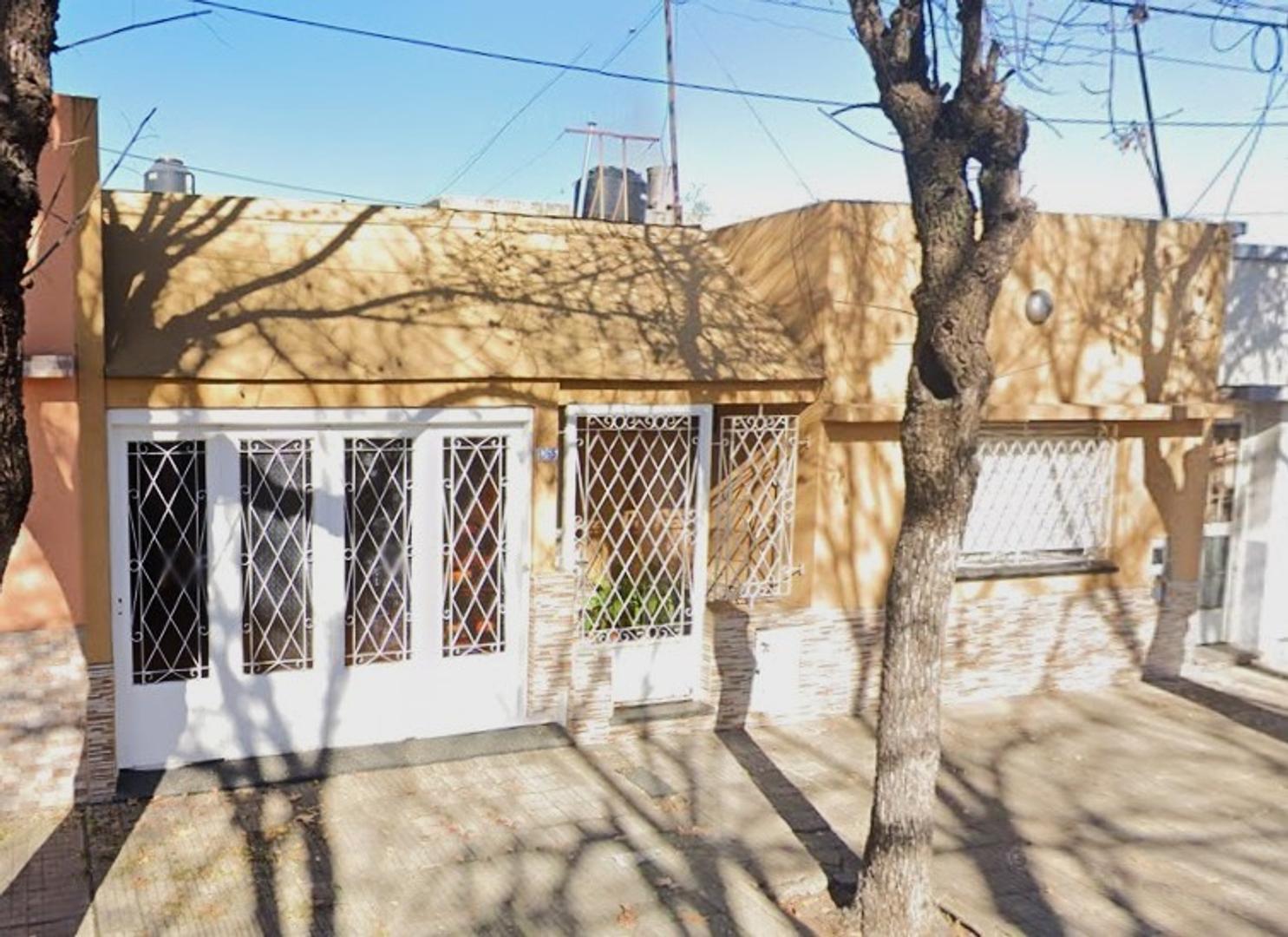 Sánchez Bustamante 1300, Casa, 3 dorm, Excelente Ubicación.