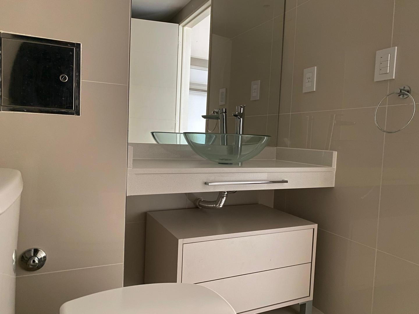 Departamento en Venta en Zona Puerto, USD 200.000