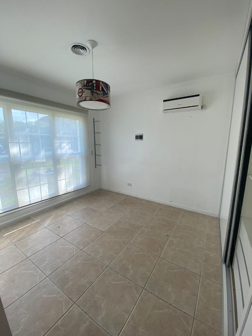 Casa en Venta con 7 cocheras