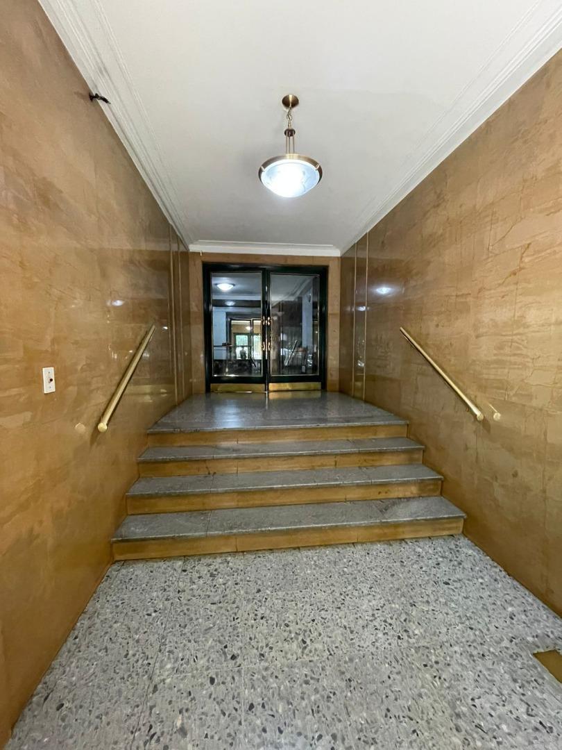 3 AMB DEP SERV SEMIPISO FRTE Y CRFTE 2 BCONES DISP D/OCTUBRE