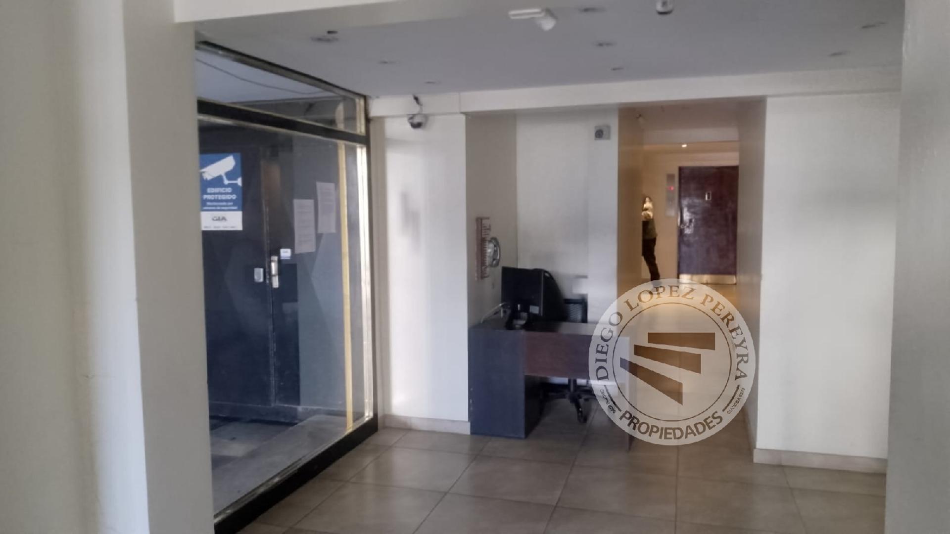 Departamento en Venta en Vicente Lopez Vias / Rio, USD 165.000