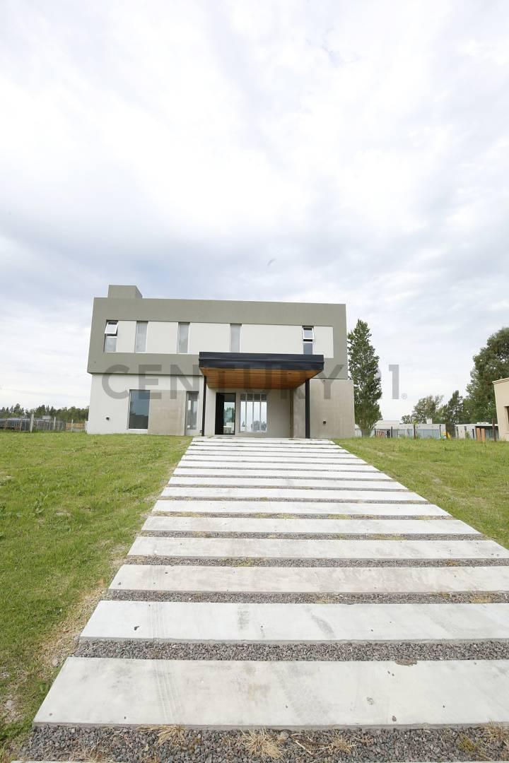 Casa en Alquiler de 3 dormitorios