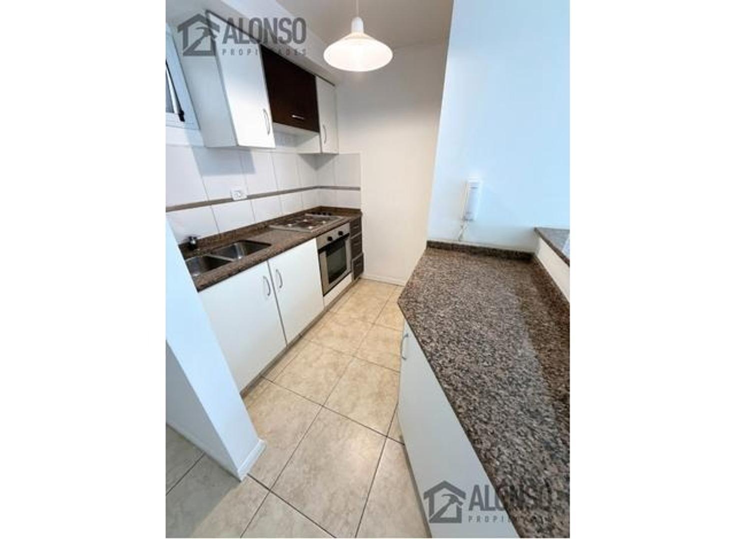 Departamento en Alquiler en Lanus Oeste, $ 380.000
