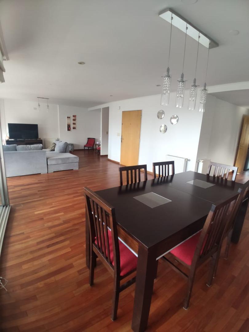 Departamento 5 ambientes con 4 baños