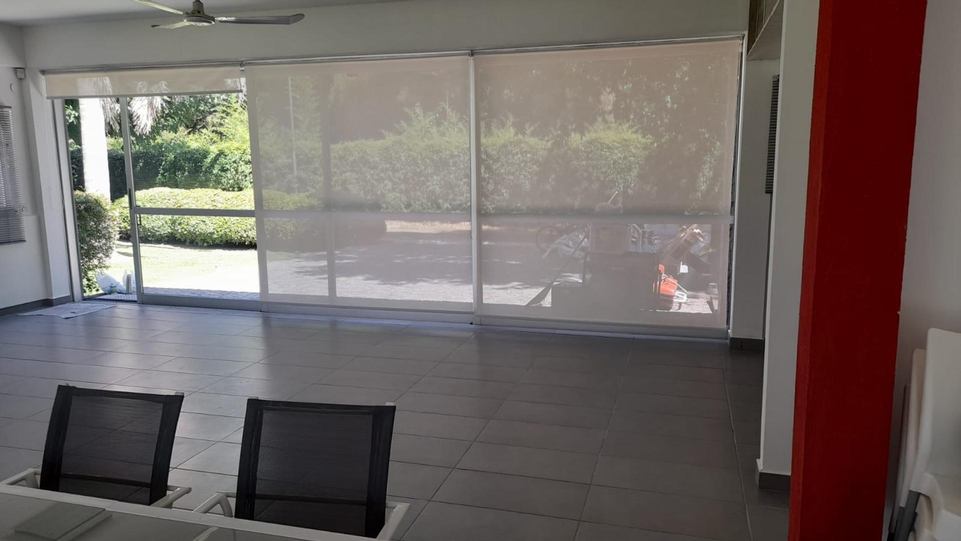 Casa 7 amb barrio privado “Village del Parque”