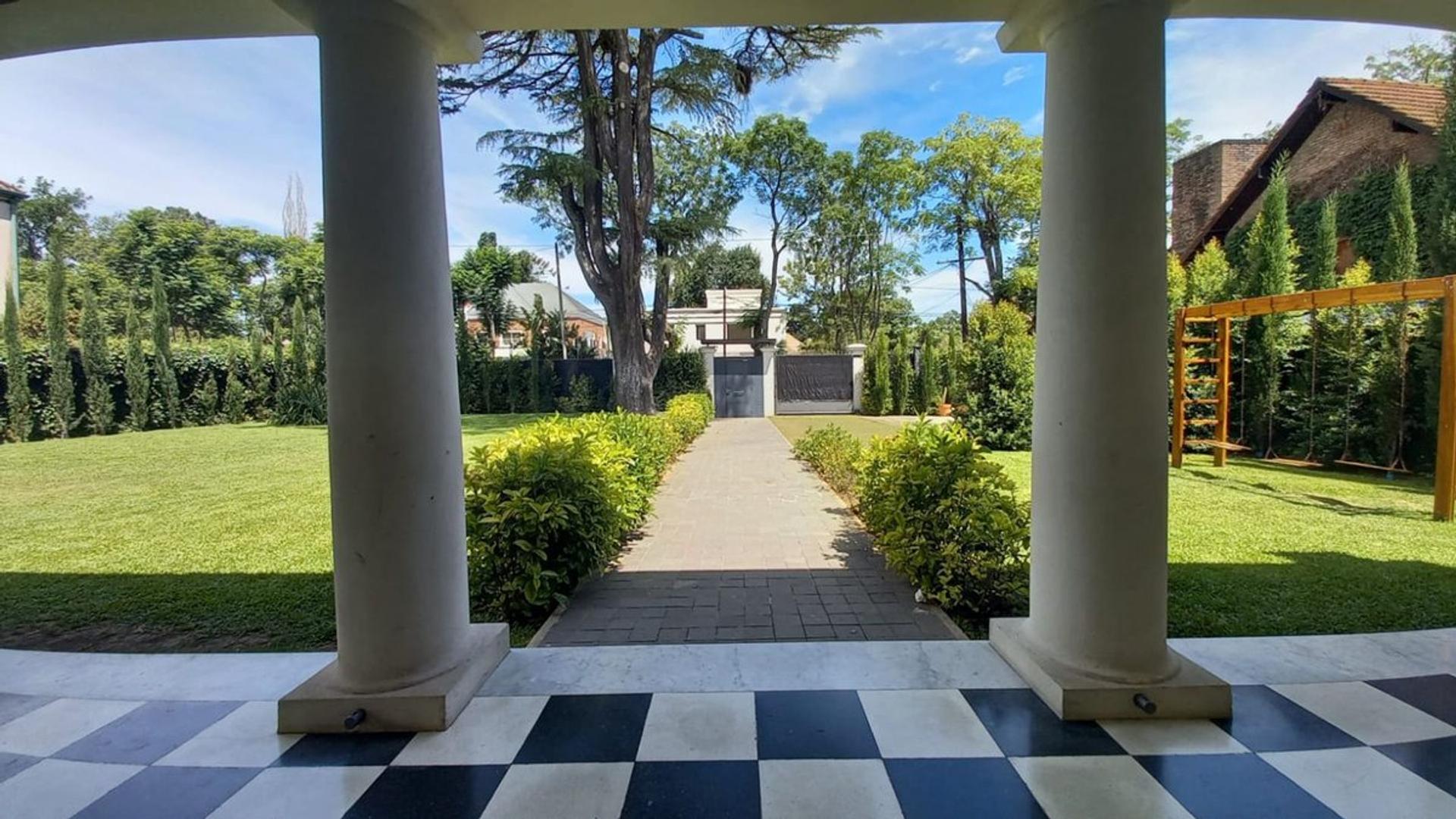 Casa en Alquiler de 5 dormitorios