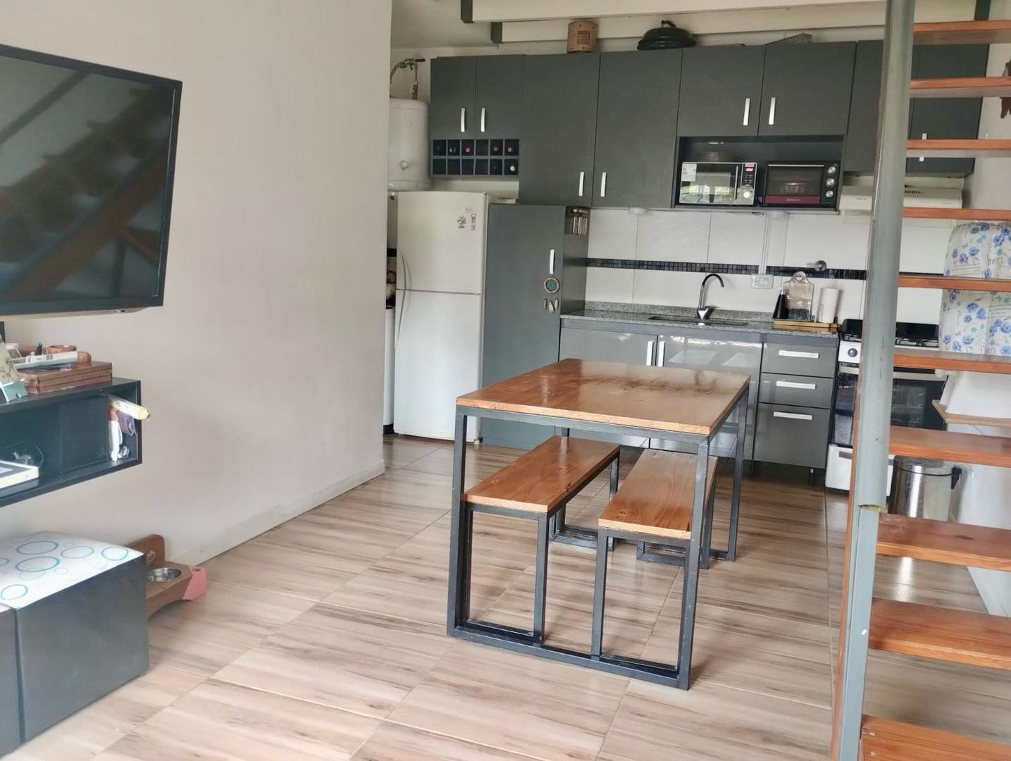 DEPARTAMENTO 2 AMBIENTES CON ENTRE PISO