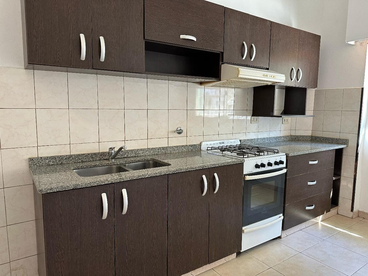 Depto Tipo Casa en Venta 40 años